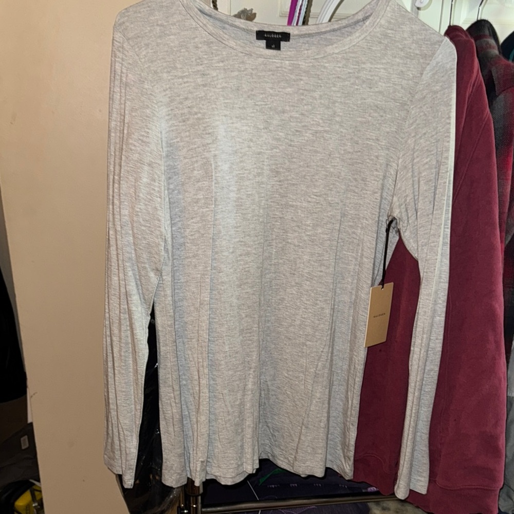 halogen Gray Fitted Long Sleeve Tee